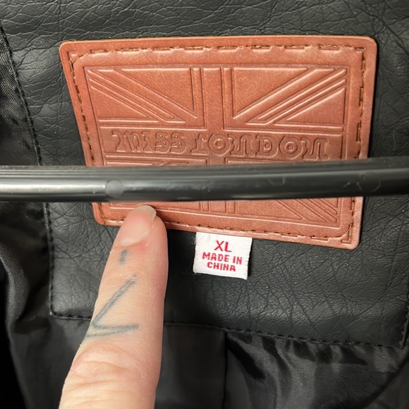 Faux leather jacket - Picture 4 of 4